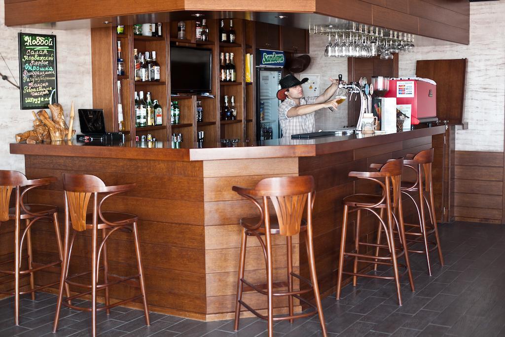 Cowboy Hotel โอเดสซา ภายนอก รูปภาพ